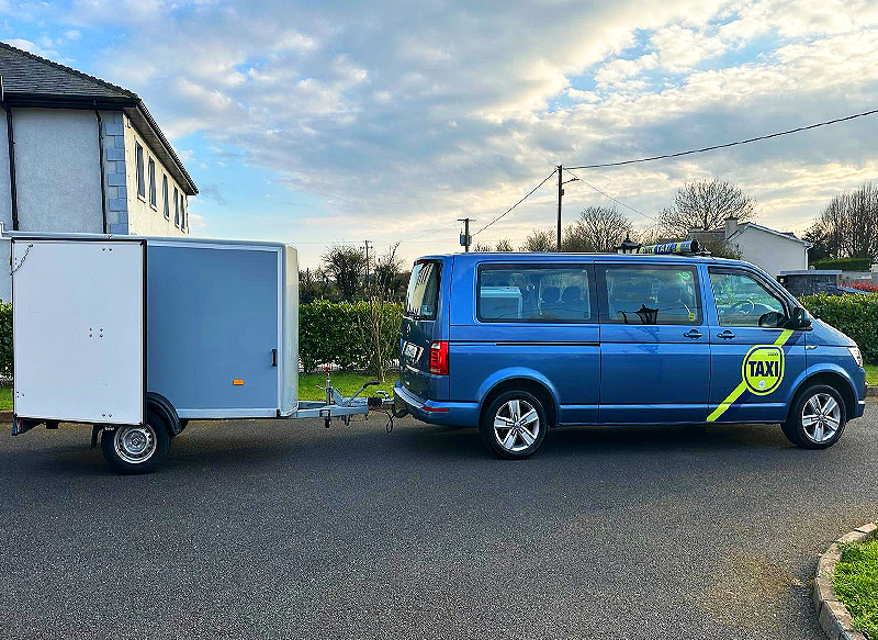 Convenient Airport Transfers with Spacious Trailers